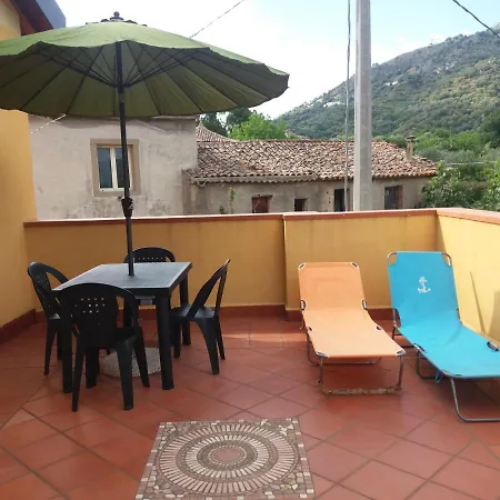 Holiday home Casa Fronte Gole Alcantara