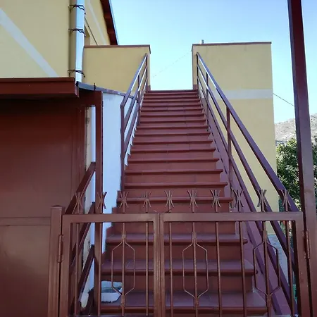 בית נופש Casa Fronte Gole Alcantara Motta Camastra